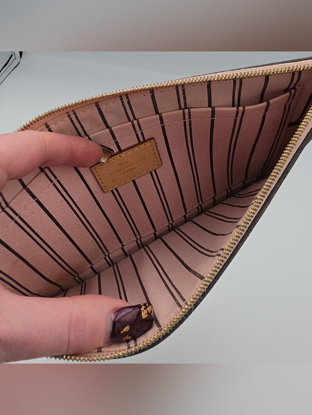 Louis Vuitton Signiture Mono Pink MM/GM Neverful Pochette (LIKE NEW)(COA)✨️🩷✨️ - Picture 9 of 15